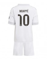 Real Madrid Kylian Mbappe #10 Hjemmedraktsett Barn 2025-26 Korte ermer (+ bukser)